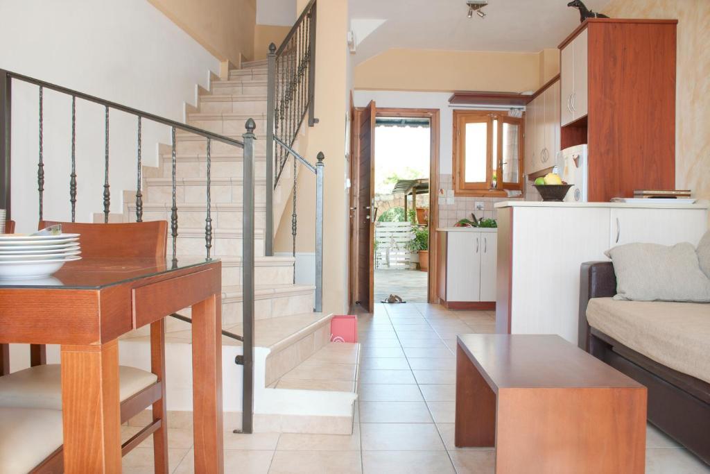 Alkyoni Apartments Agios Nikolaos  Rum bild
